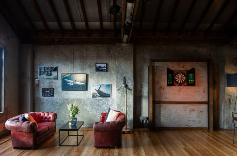 Lo Spitfire Club di IWC alle Officine Caproni di Milano