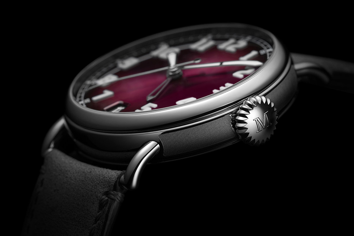 Il profilo dell'Heritage Dual Time di H. Moser & Cie.